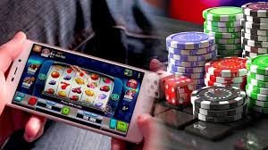 f900r Mesas en vivo y slots que caben en tu mano